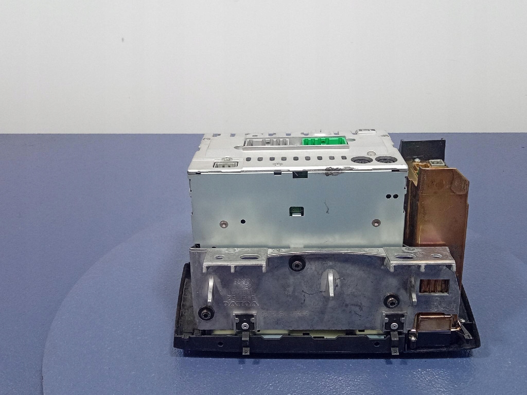 фото №4, Volvo s60 i радио cd кассета телефон 30657637-1