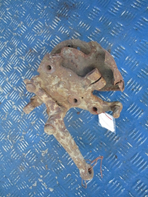 фото №1, Mercedes w124 2.0d поворотний кулак ступиця ліва