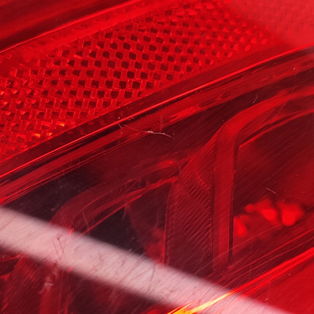 фото №8, Jaguar xe 2015 права сторона лампа задня