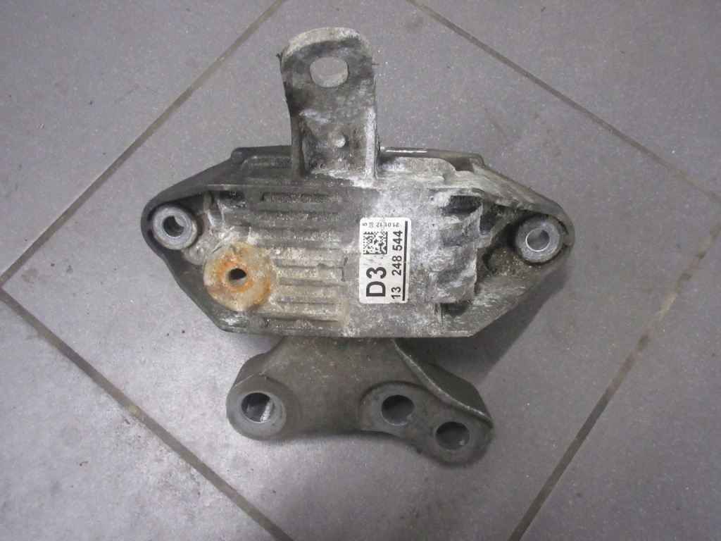 фото №1, Кронштейн подушка двигуна opel zafira c 2.0 cdti
