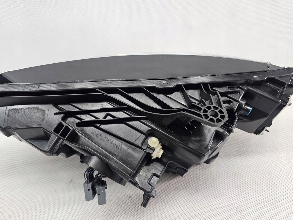 фото №7, Volvo s60 ii v60 iii 2017+ лампа перед права full led mid 32314161 europa