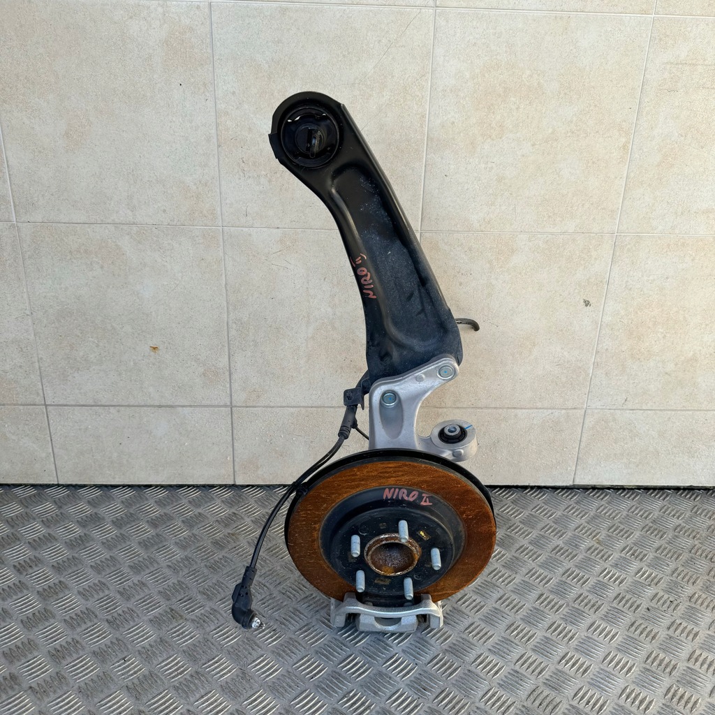 фото №1, Поворотний кулак задня права комплектна kia niro ii 2023 rok 1.6 гібрид