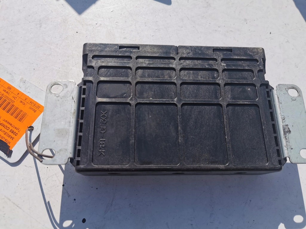 фото №11, Mitsubishi space star 1.0b 1860c225 бортовий комп'ютер ecu