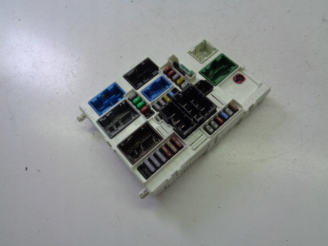 фото №1, Коробка предохранителей peugeot 308 iii t10 hb 1.5 bluehdi 2022 rok