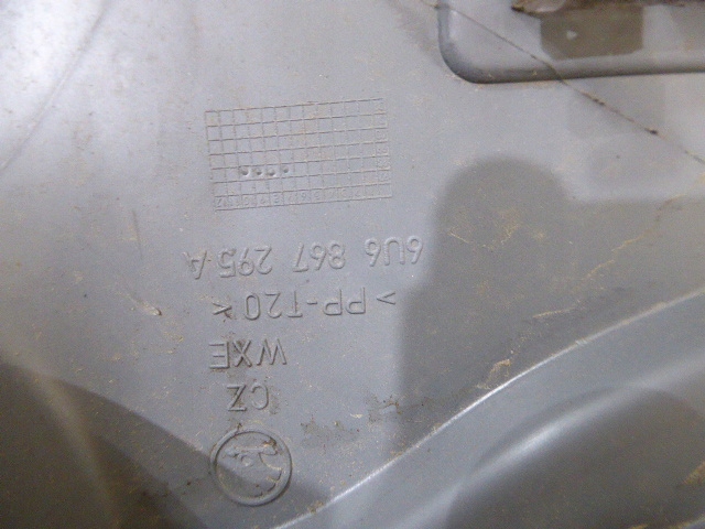 фото №14, Felicia ii 6u1 94-01 кронштейн кронштейн багажника 5d