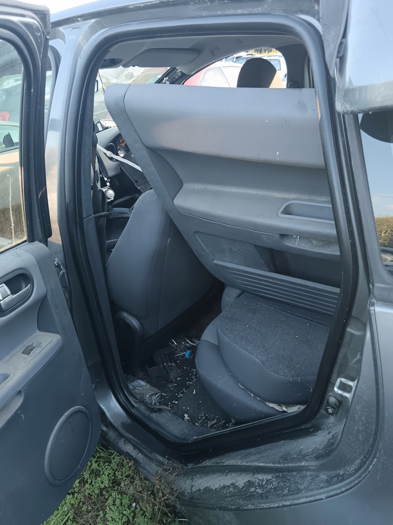 фото №15, Mitsubishi colt z30 6 прокладка дверь кузовная левая правая перед задняя 4szt