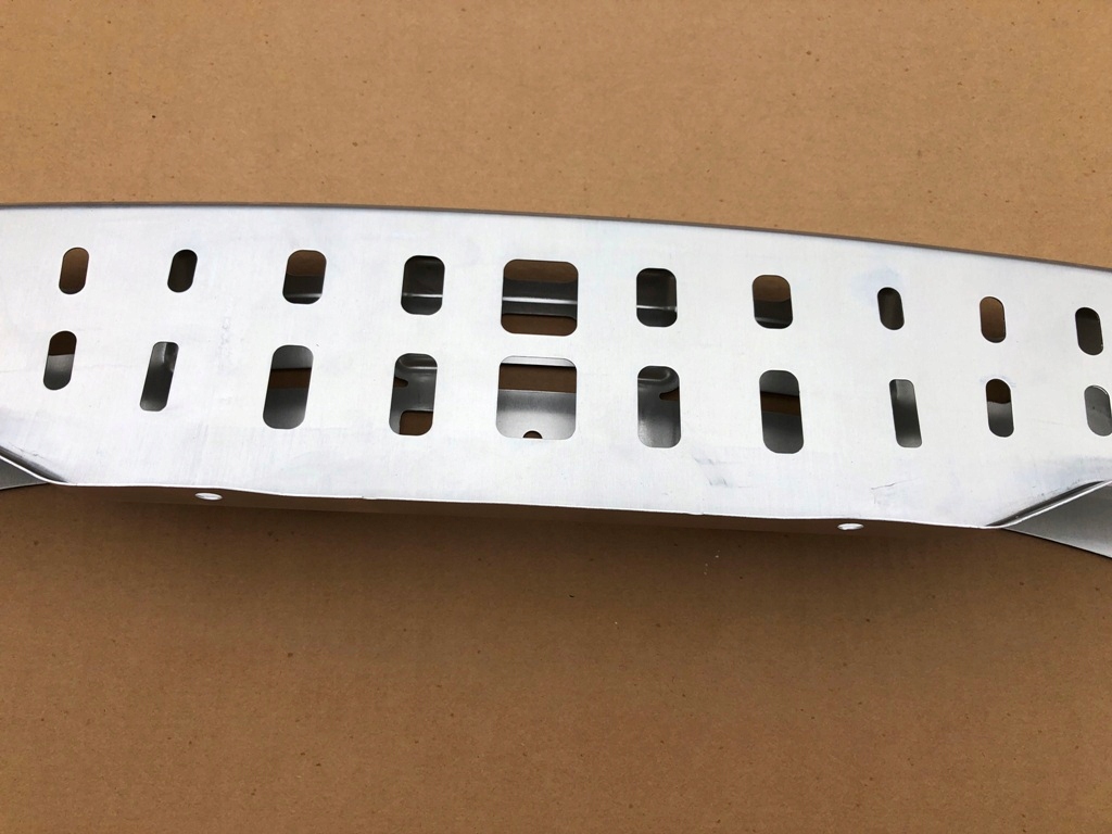 Купити Молдинг кронштейн підсилювач балка кронштейн бампера tesla model y 2020-