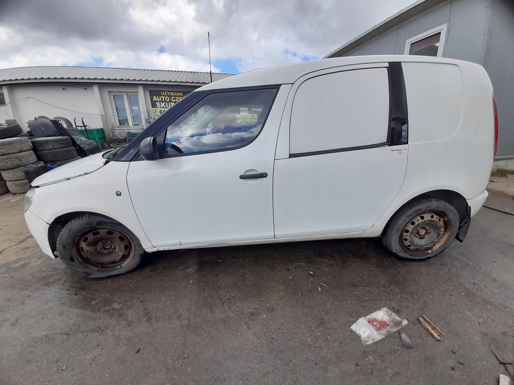 фото №14, Skoda roomster praktik лампа левый задняя левая задняя