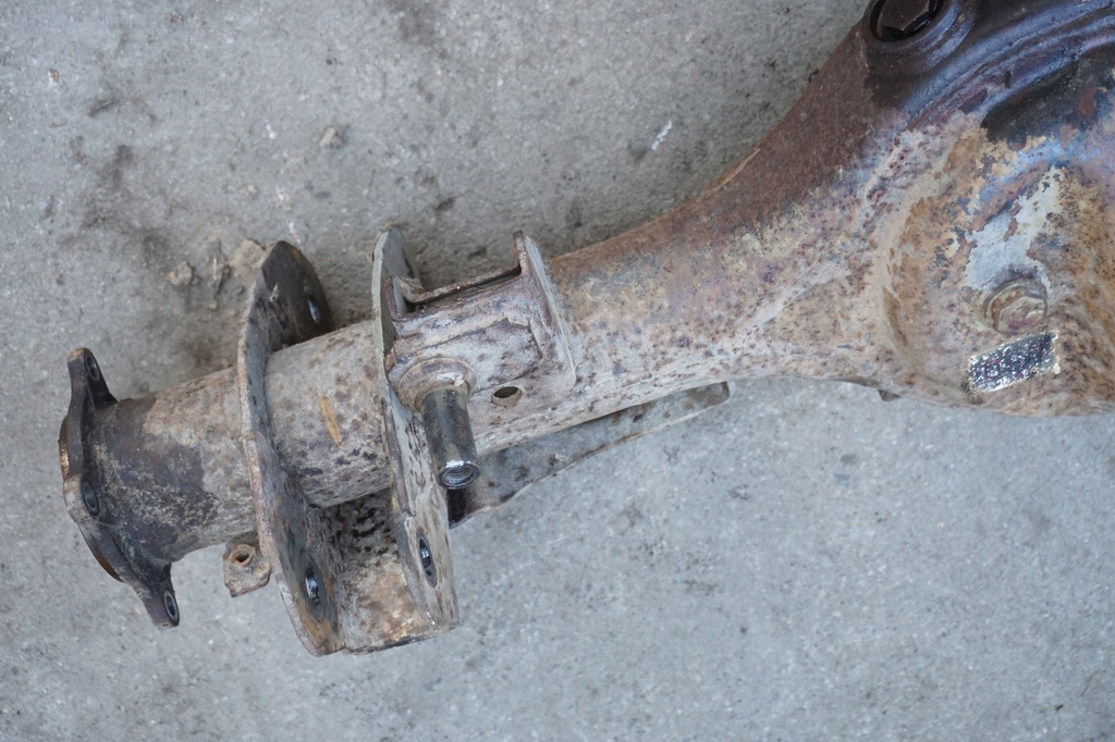 фото №11, Land cruiser 70 lj70 корпус балка моста мост задняя 2,4 td