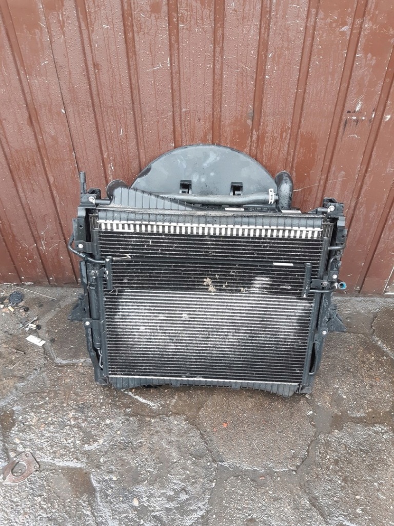 фото №1, Радіатор pas передній discovery iv ah32-8005-ba