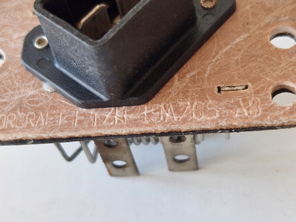 фото №6, Резистор резистор вентилятор отопителя mazda tribute 01r 2.0 b