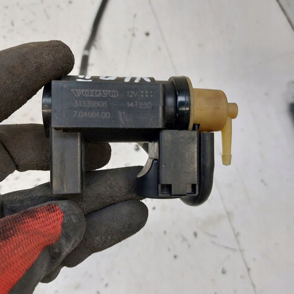 фото №9, Volvo v40 ii 2,0d клапан регулятор вакууму 31339808 70466400