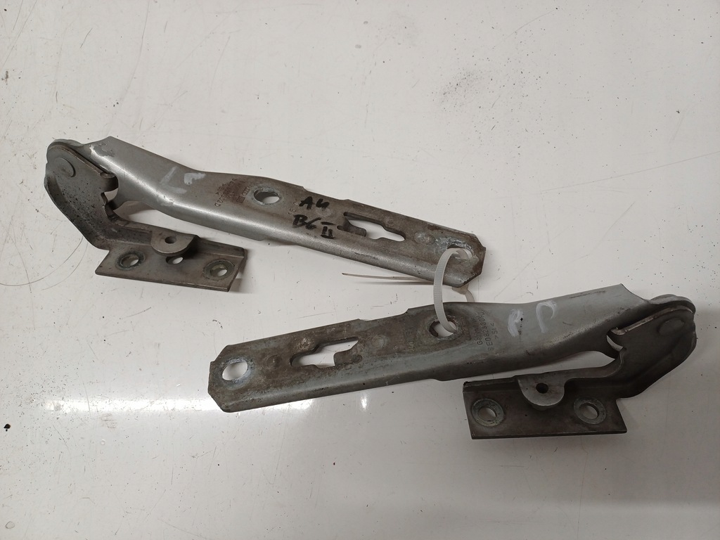 фото №1, Audi a4 b6 00-06 петли капот правый левый