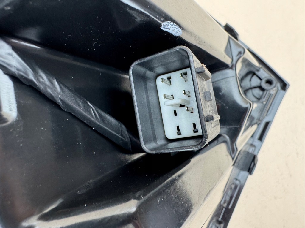 фото №16, Hyundai kona ii 2 23r- лампа правая задняя правый задняя 92406-be0