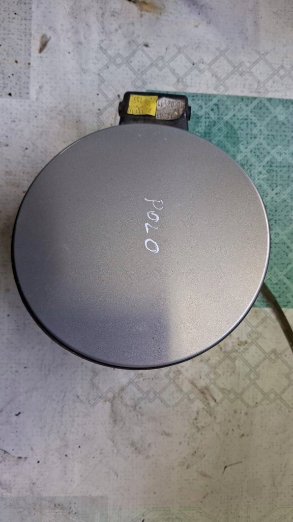 фото №1, Крышка заливной топлива vw polo v 6r 6r0809857 цвет ld1y