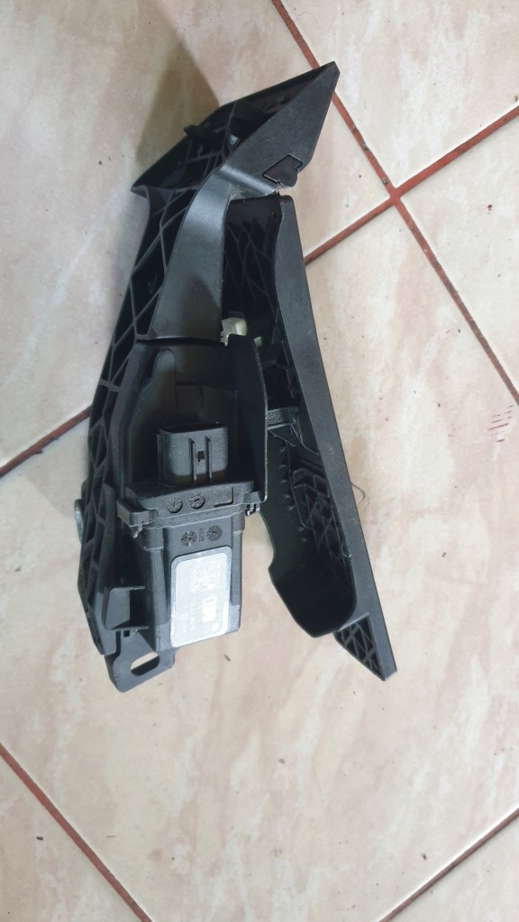 фото №1, Потенциометр газа hyundai tucson p32700d7800