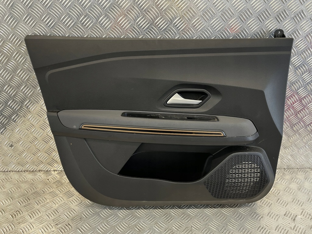 фото №1, Обшивка дверь левый перед dacia sandero iii stepway 21-