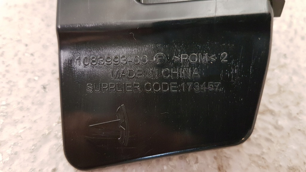 фото №11, Направляющая бампера правый задняя задний tesla model 3