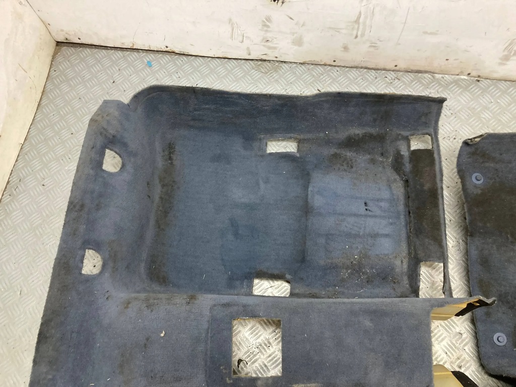 фото №5, Коврик обшивка перед задняя комплект mercedes w203 00-07 kombi