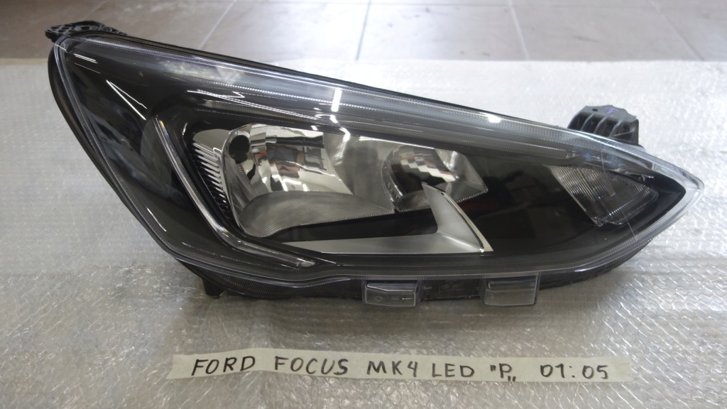 Купити Фара звичайна правий led ford focus mk4