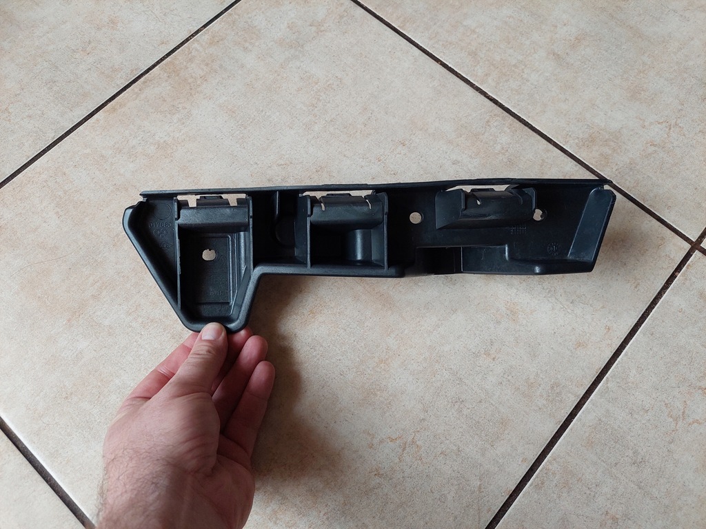 фото №1, Направляющая крыла - левый перед - renault master iii - opel movano b ii - 2010