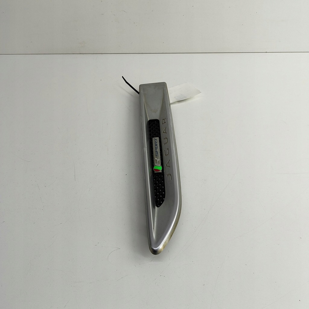 фото №6, Jaguar xe 2015 ліва сторона інший емблема / значок