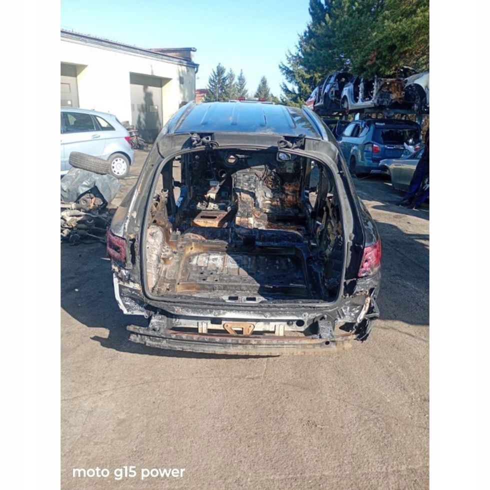 Елемент  оздоблення стійка права сторона mercedes-benz glc x253 c253 поріг Зі Шроту