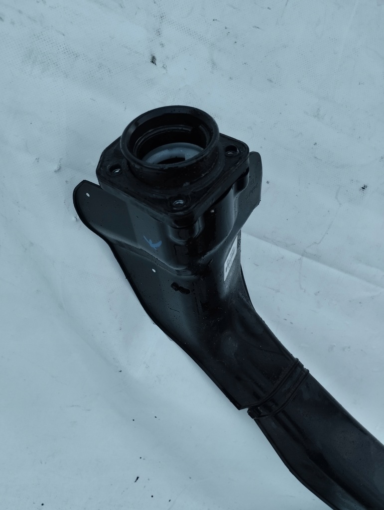 фото №4, Hyundai i20 ii 1.4 crdi заливная горловина труба топлива