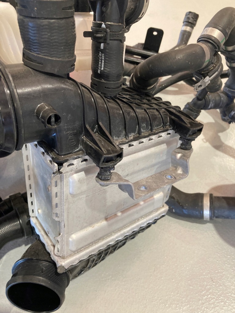 Mercedes amg gt a190 интеркулер интеркулер левое  правый  бачок шланги Оригинал