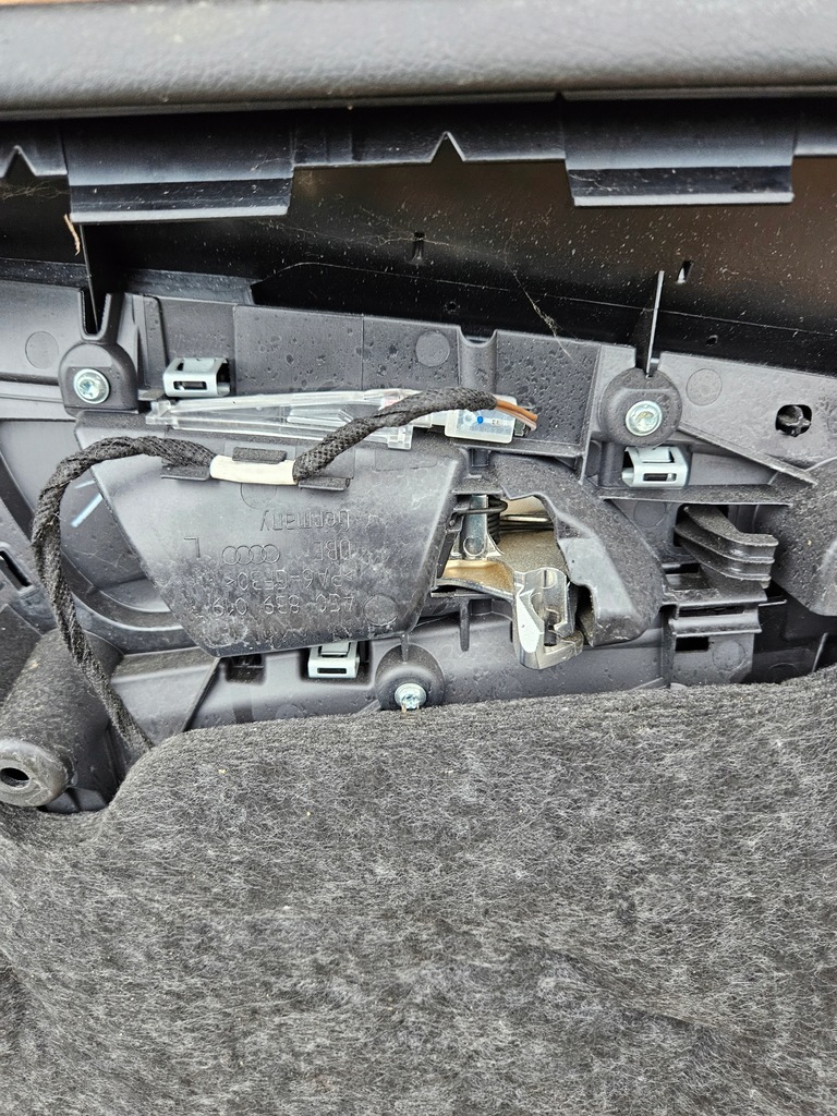 фото №12, Audi a6 c7 4g обшивка дверь пассажира левый задняя 4g0867221a