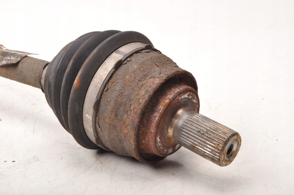 Volvo v40 2 1.6 d2 приводной вал правая перед передняя механическая коробка передач 31280678 Киев