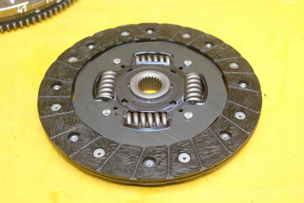 фото №10, Диск прижим колесо маховик жёсткий mazda 6 gg 2.0 b заменитель