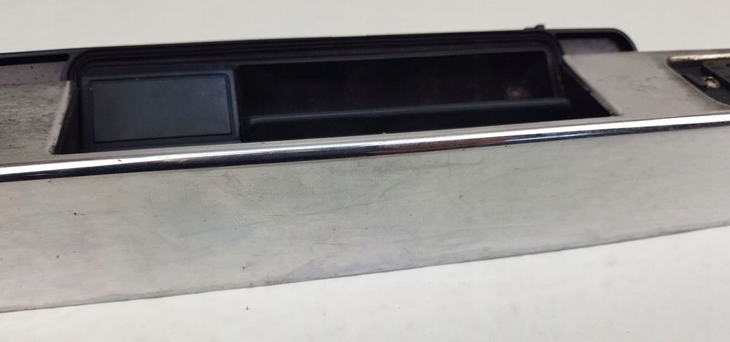 фото №11, Mercedes r w251 накладка молдинг задній кришки oryg