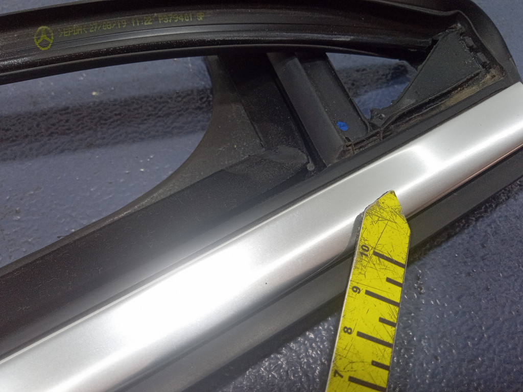фото №9, Mercedes glc x253 прокладка напрямна скло двері лівий задня p379002 149