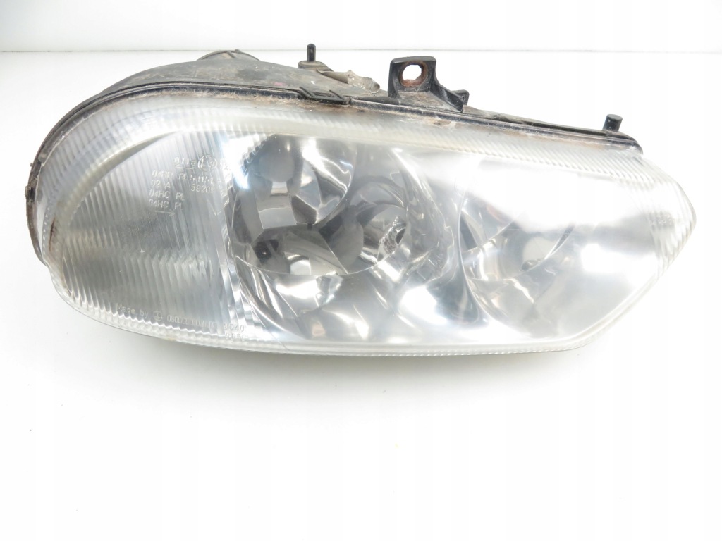 Купить Лампа правая передняя alfa romeo 156