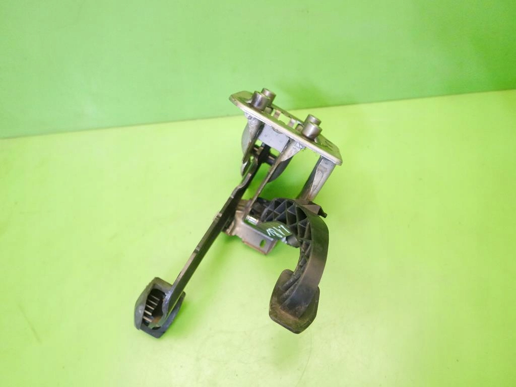 фото №5, Педалі зчеплення + гальма citroen c2 i phi 1.1 8v 02-05