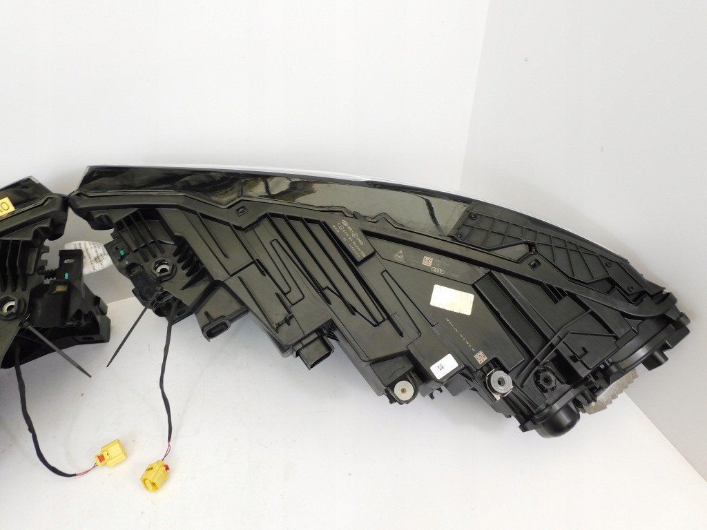 фото №12, Audi q8 4m8 лампа права ліва full led 4m8941033