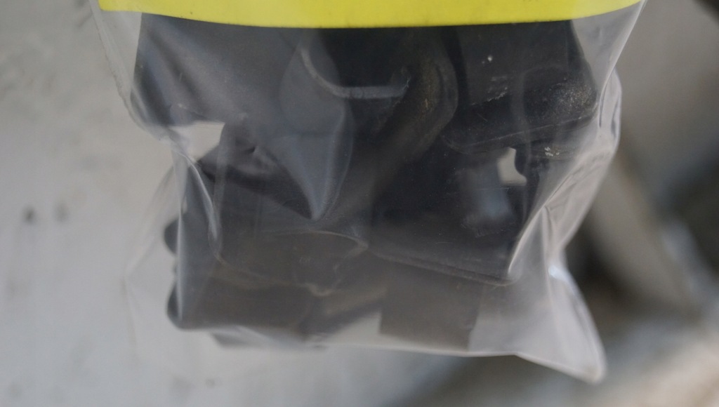 фото №13, Шумоізоляція капот + кліпси vw passat b7