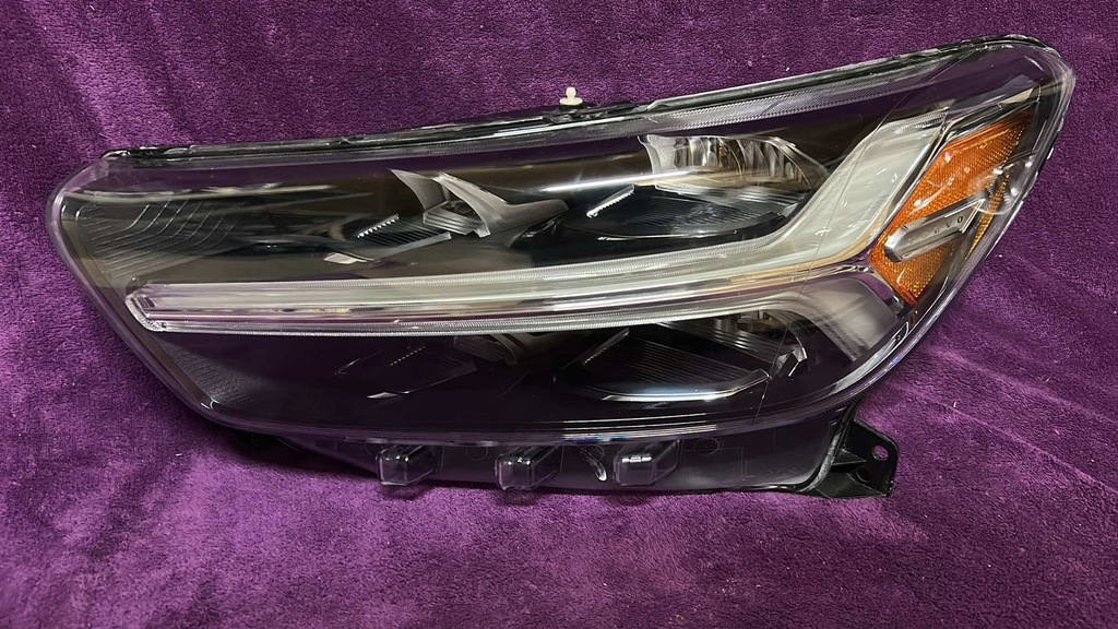 фото №1, Лампа volco xc40 full led mid левая usa ameryka