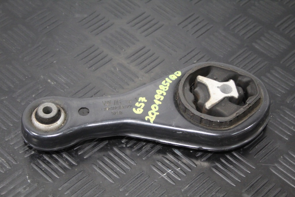 фото №1, Кронштейн подушка двигателя skoda scala 657 2q0199851ad