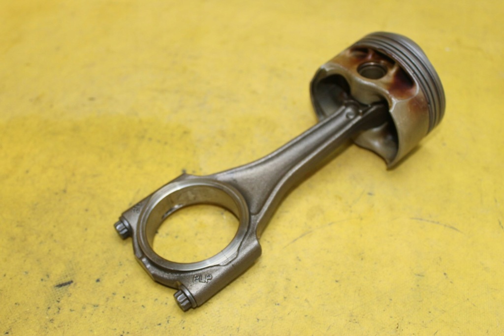 фото №1, Поршень шату́н шатун s6 c6 5.2fsi 07lae bxa,