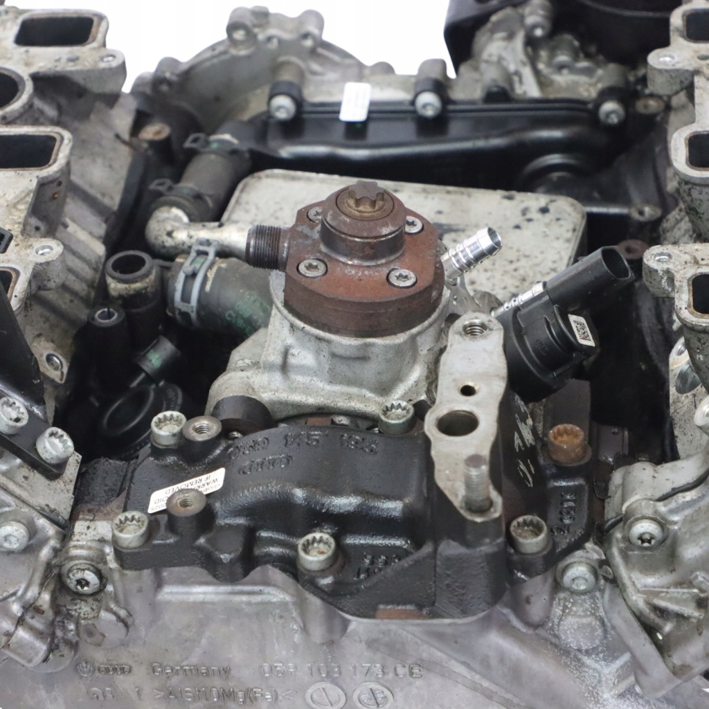 Porsche cayenne vw touareg 7p audi q7 4l двигун голий стійку  crca 245km Ціна