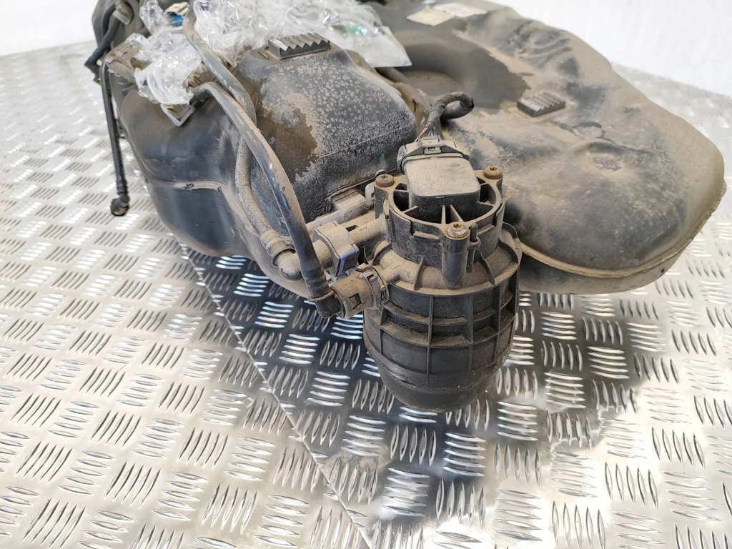 фото №8, Opel astra k 2016 бак пального