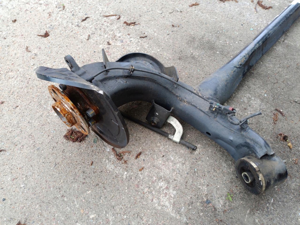 Ssangyong tivoli балка підвіска задній Оригінал