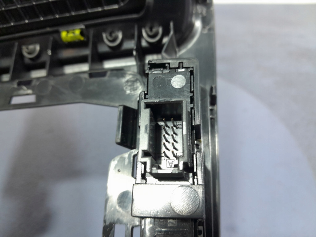 фото №8, Skoda fabia iv рамка туннель среднего чехол рычага переключения передач рычаг переключения передач передач 6vb863212