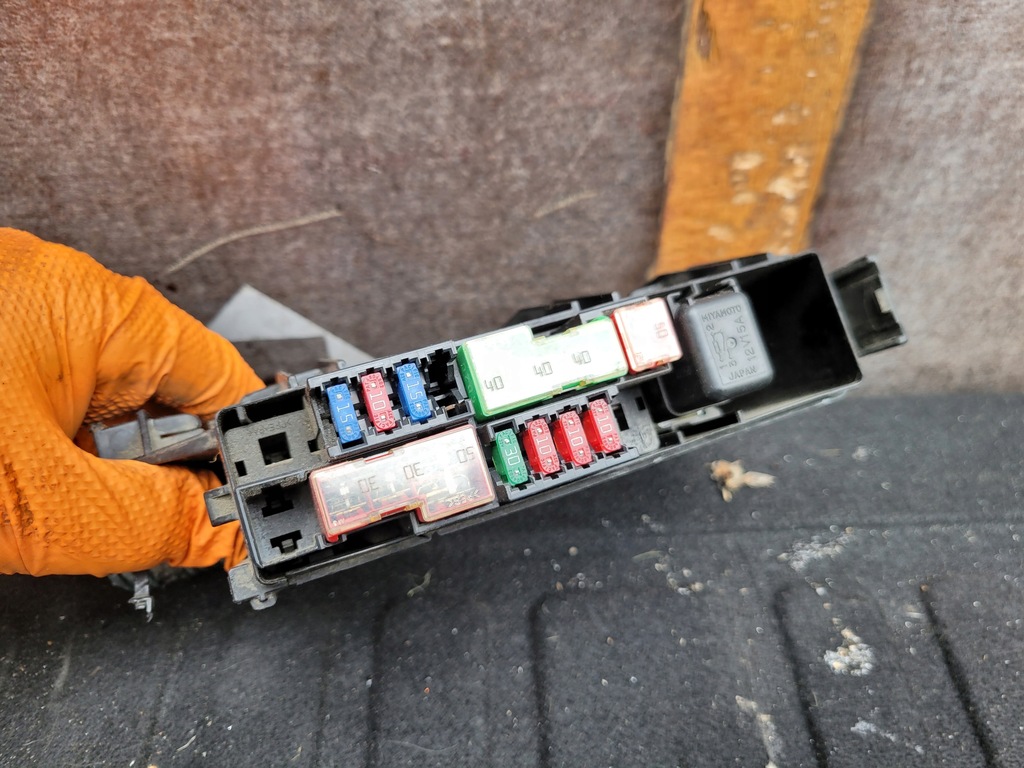 фото №6, Коробка предохранителей nissan murano i z50 3.5 v6 02-06