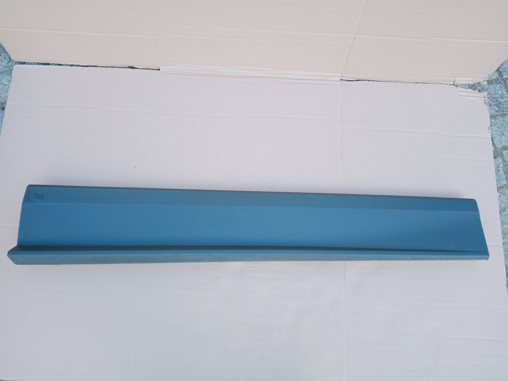 фото №1, Audi q8 права молдинг двері перед 4m8853960a