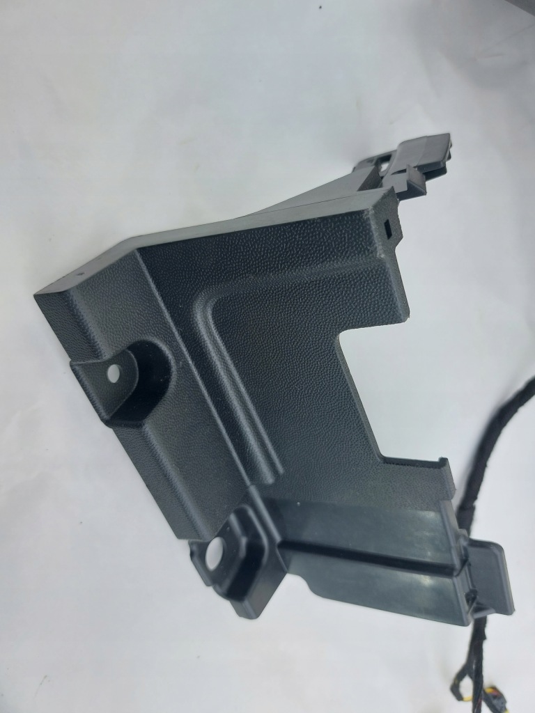 фото №1, Направляющая бампера правый задняя vw crafter ii eu