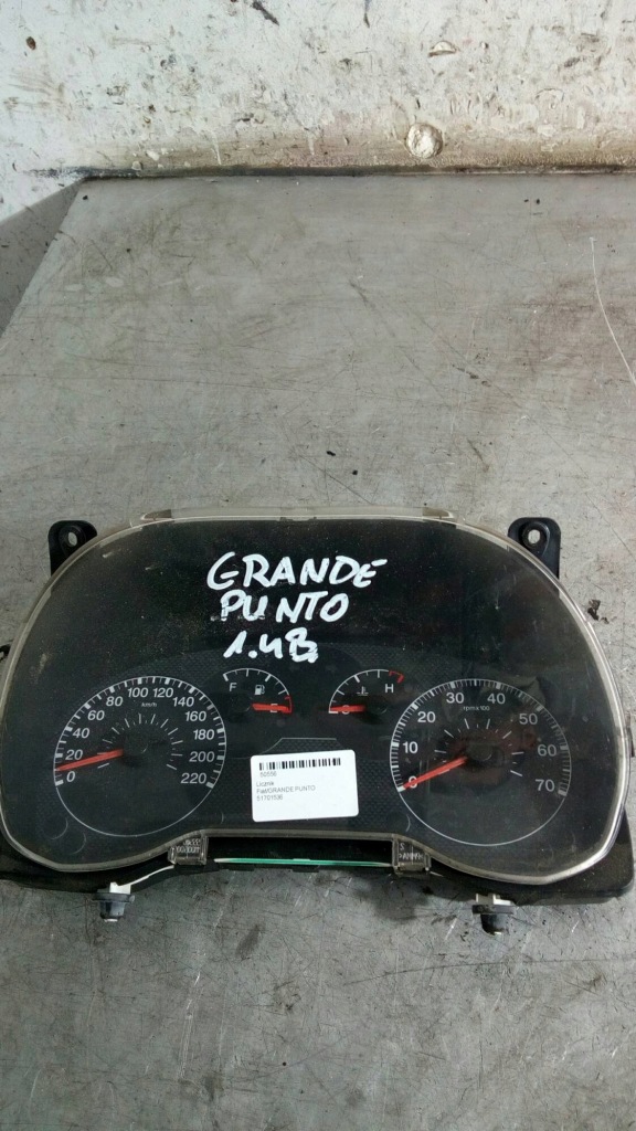 Купити Fiat grande punto панель 51701536