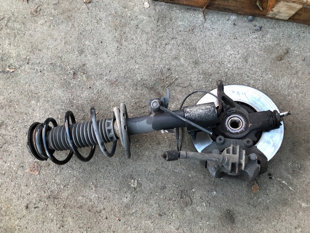 фото №7, Поворотный кулак правая peugeot 308 1.6 thp